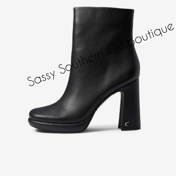 ⭐🆕Sam Edelman Circus Black White 2 toned platform leather booties - Picture 6 of 12